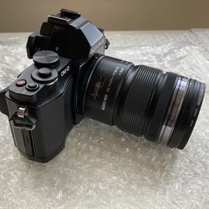 Mirrorless Olympus camera OMD EM 5 version 1